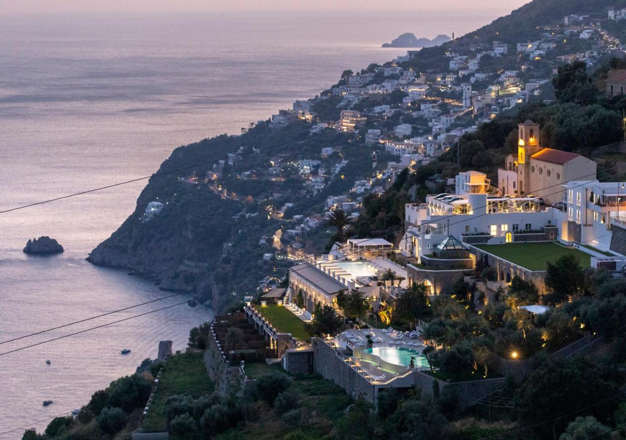 Furore Grand Hotel Екстериор снимка
