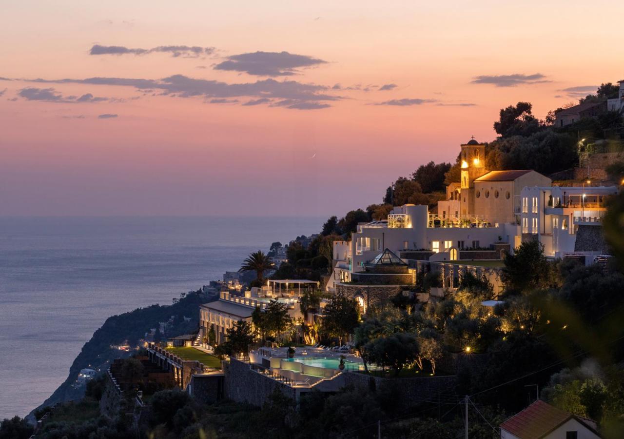 Furore Grand Hotel Екстериор снимка